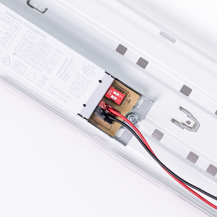 Waterproof linear fixture X PRO 20 3CCT IP65