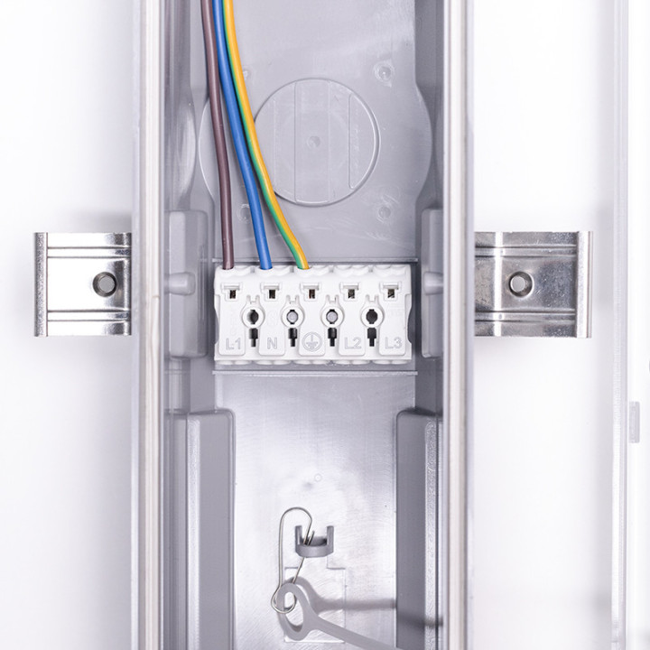 Waterproof linear fixture X PRO 20 3CCT IP65